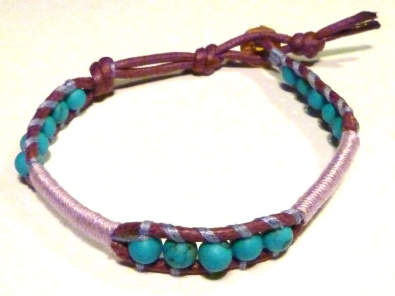 Chan Luu : cotone cerato viola e filo di cotone lilla, perline in turchese bottone in metallo